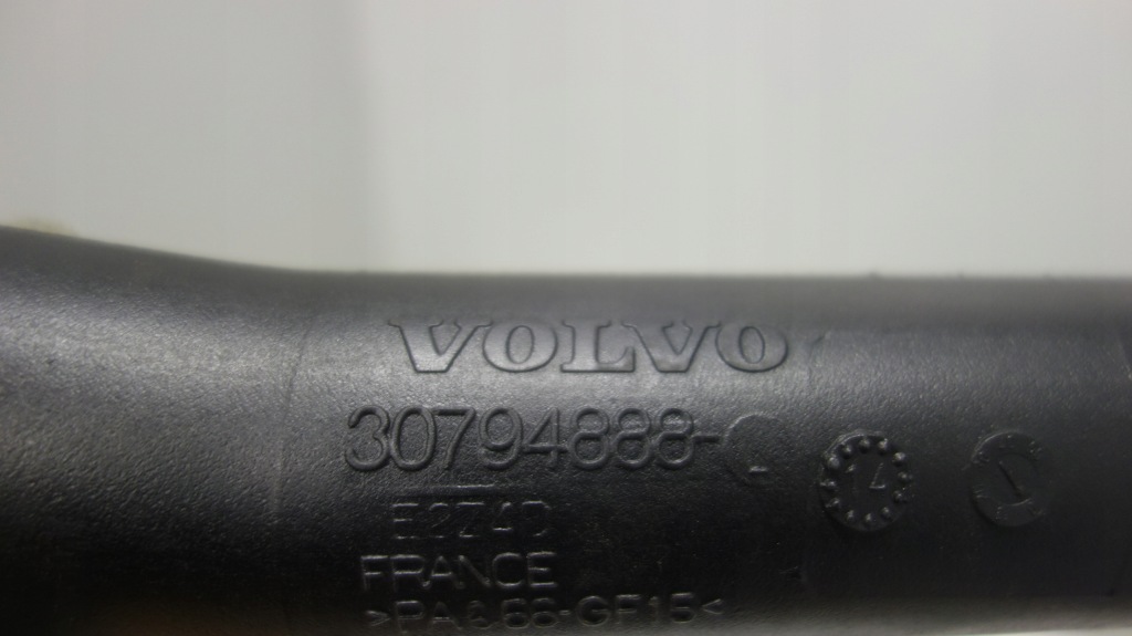 Volvo труба інтеркулер 30794888 Оригінал