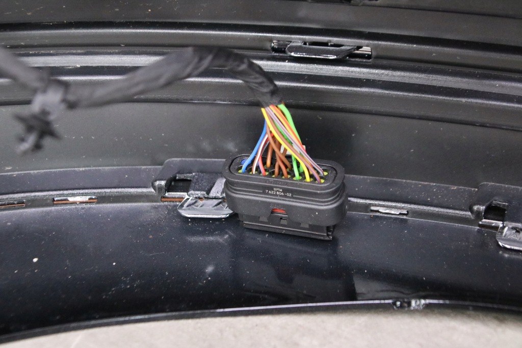 фото №10, Bmw 7 g70 бампер задня задній 475 black sapphire металік