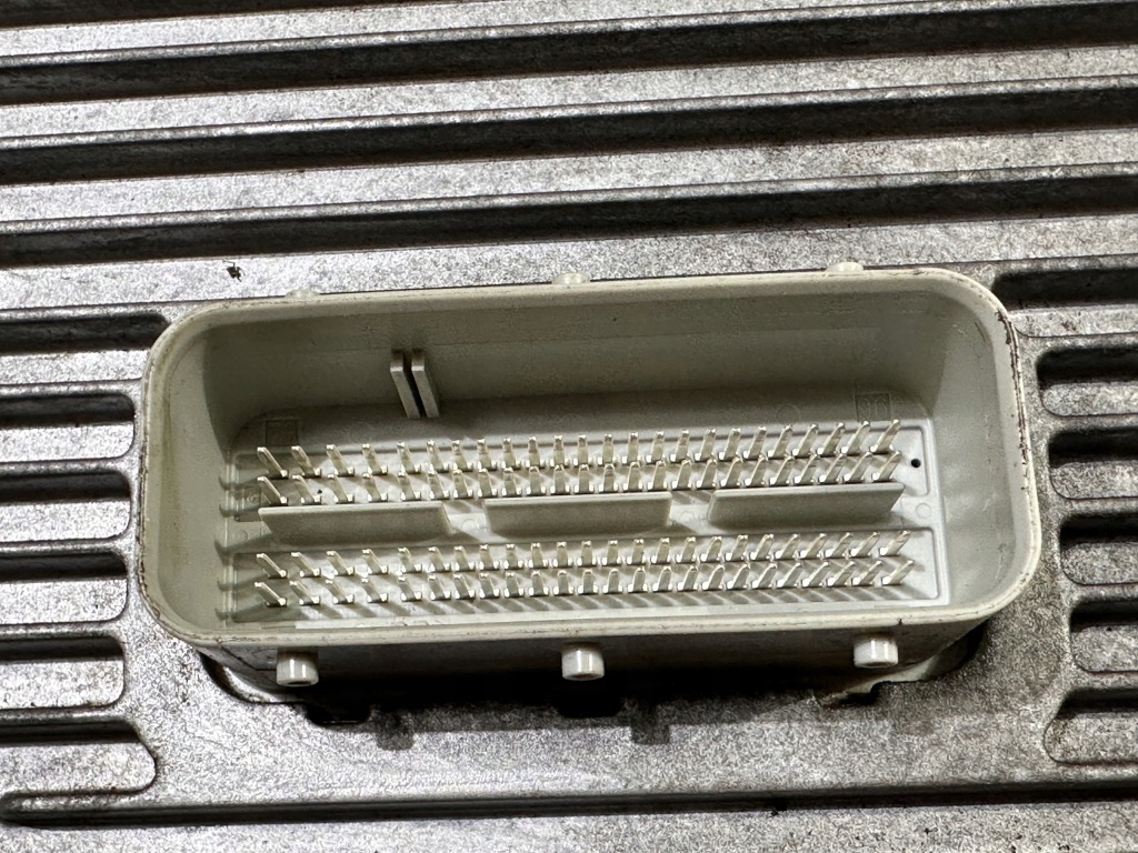 Купить Бортовой компьютер блок управления модуль двигателя ecu chrysler pacifica 2016 - 2022