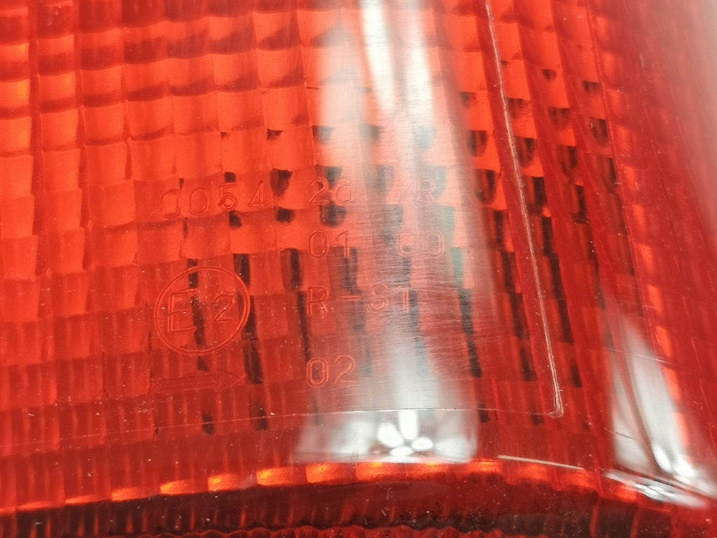 фото №8, Лампа правий задня mitsubishi l200 2.5 td 1996-2007 nowa оригінальна mr583438