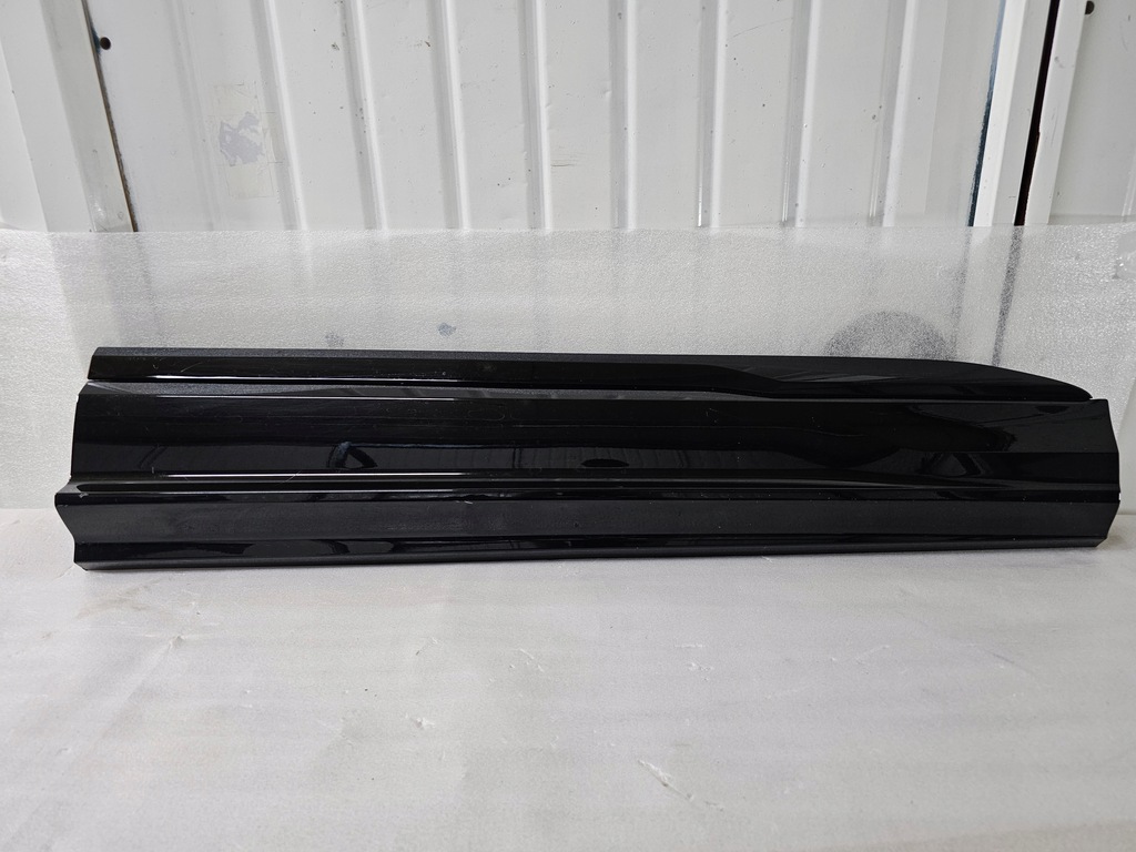 фото №1, Молдинг na двері права перед audi q7 4m0853960b