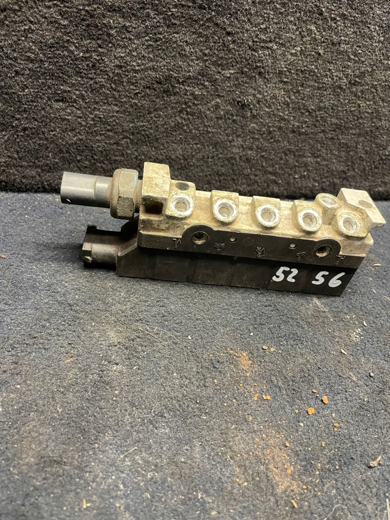 фото №1, Mercedes w220 распределитель подвеска a2203200258