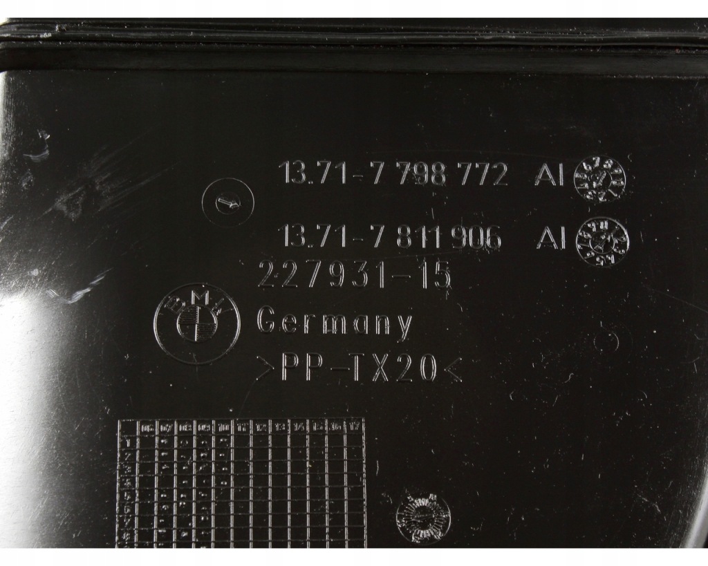 Шланг впуск канал впускной  воздуха 318d 320d 2.0d 7798772 с Разборки