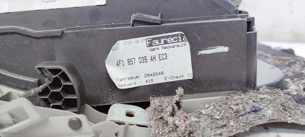 фото №7, Бардачок пассажира audi a6 c6 4f1857035ah ec3 szary