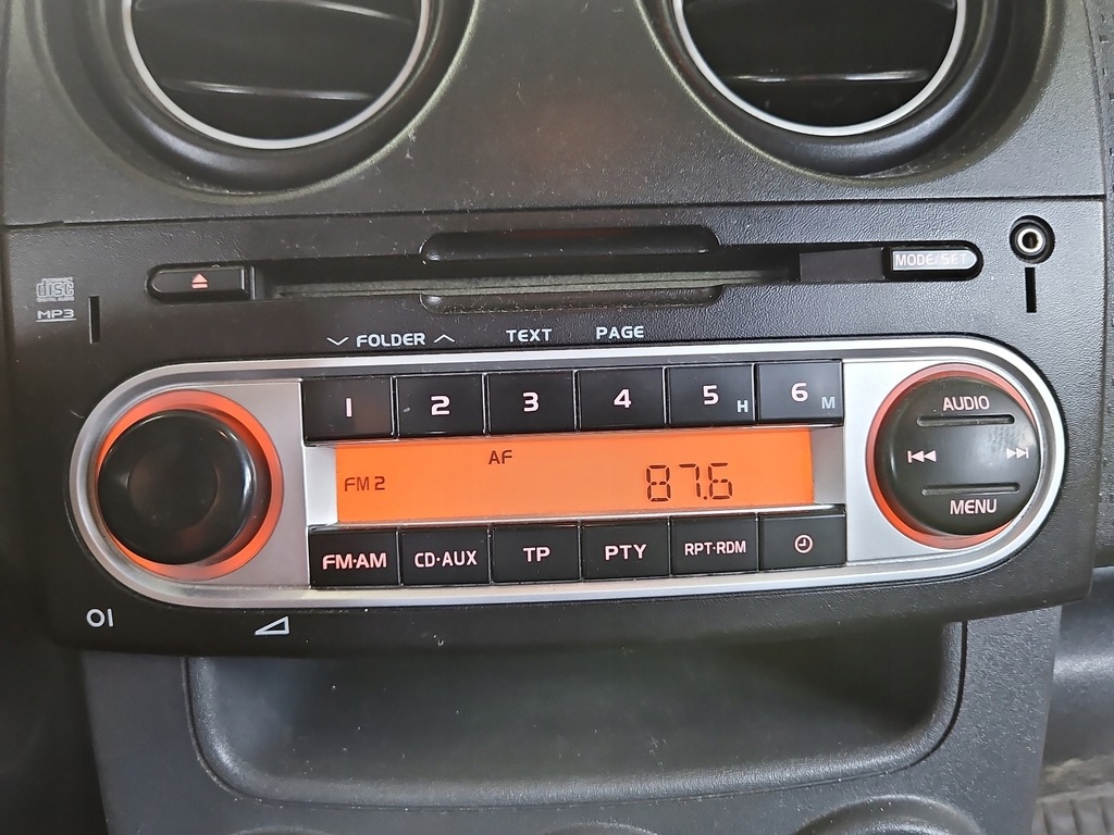 фото №1, Радио заводской mitsubishi colt z30 vi 04-12 mz314167 радиопроигрыватель