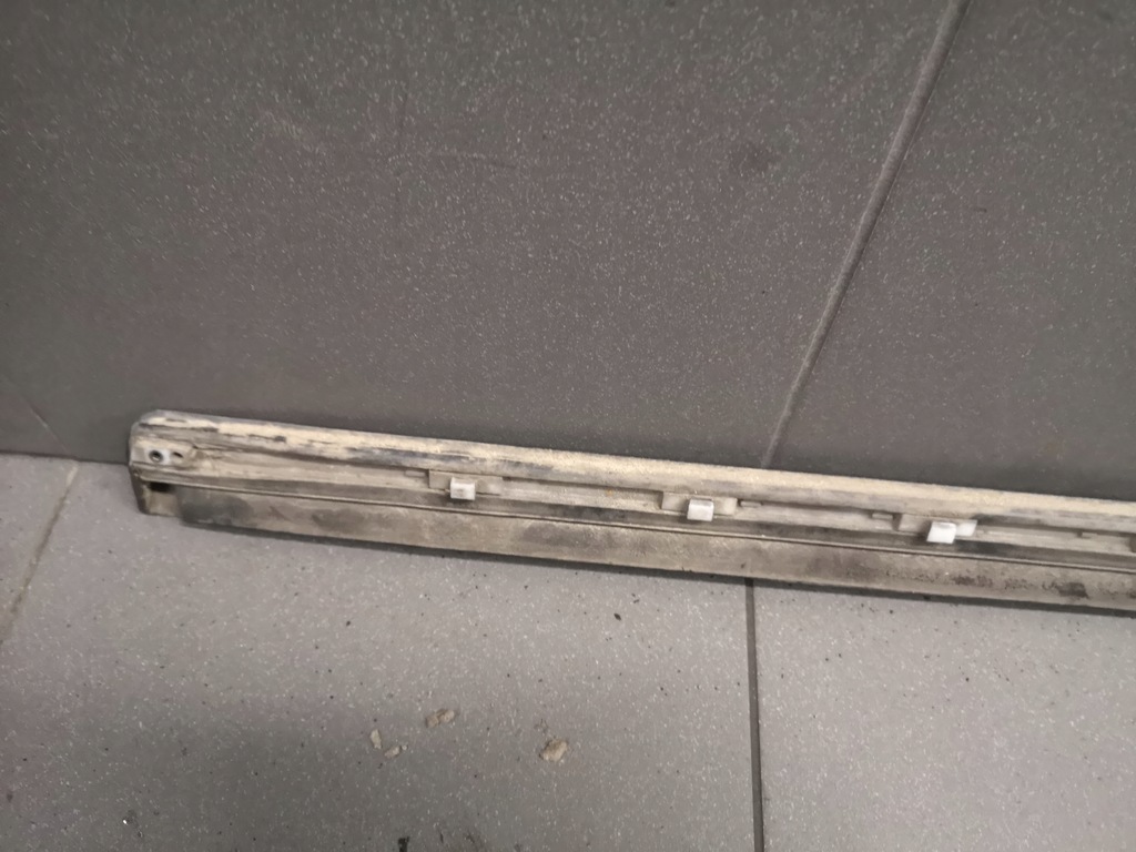 фото №9, Молдинг дверь правый задняя audi a6 c5 lift lx7z