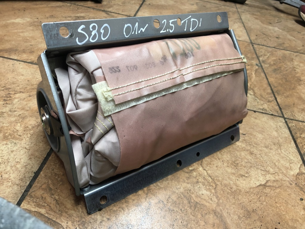 фото №4, Volvo s80 2.5tdi 01' подушка воздушная пассажира