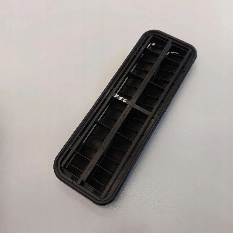 фото №1, Решётка вентиляции mini cooper f56 9303806 31027485 electric 2023