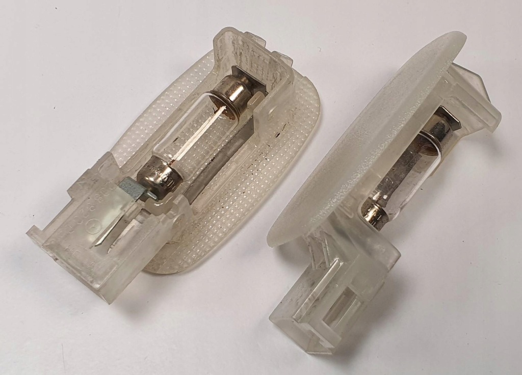 фото №3, Лампа освещение салона mercedes w209 2088200501