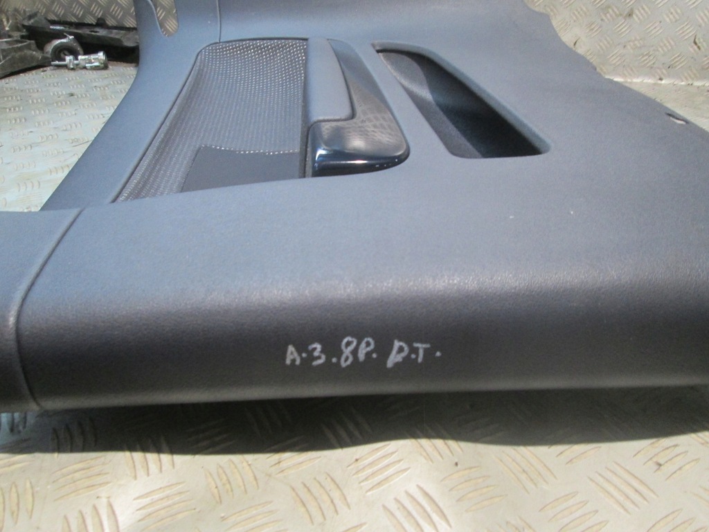 фото №5, Обшивка оббивка правий задня audi a3 8p 3d 03-