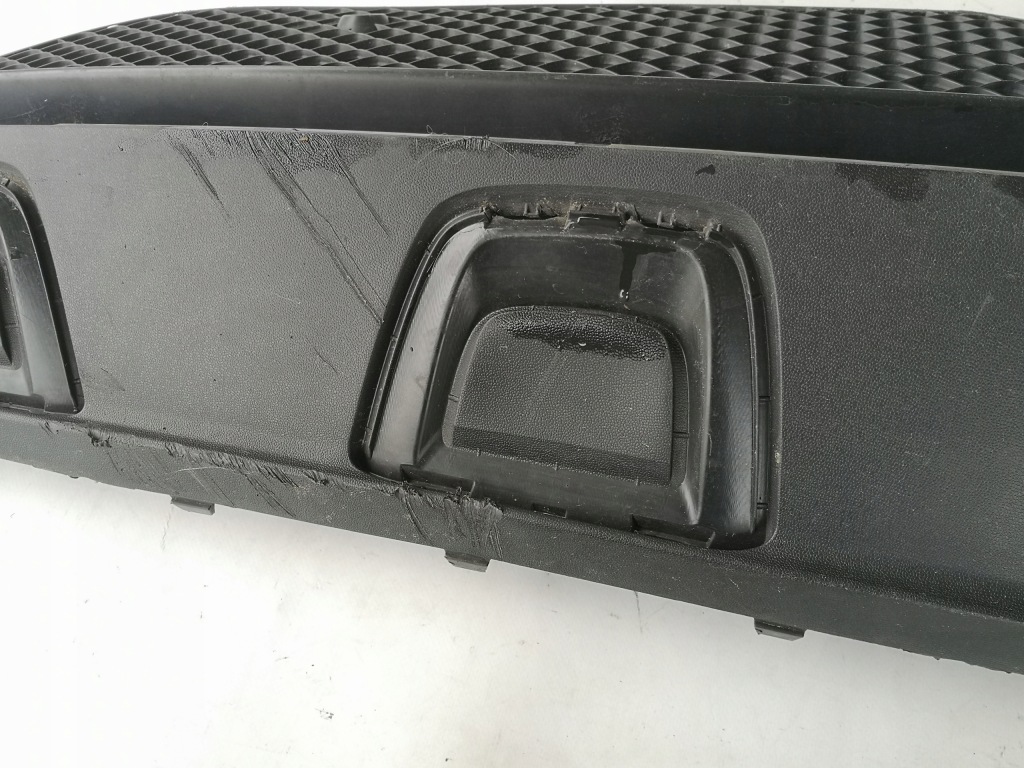 Mercedes glc amg w253- решётка средняя бампера Киев