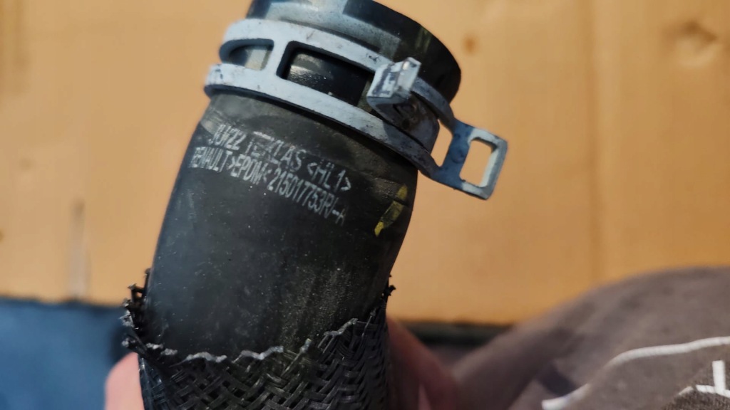 Пабтрубок  труба шланг воды renault express ii 215017753r 1.5blue dci 22r Цена