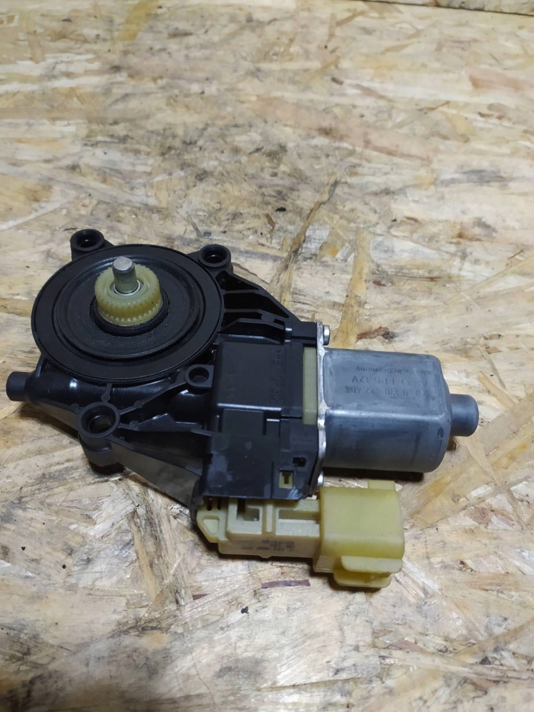 2015 ford fiesta моторчик дворник 8a6114a389b левый перед Киев