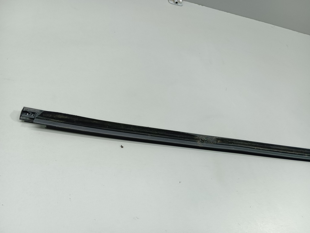 фото №5, Молдинг ущільнювач двері лівий задня renault megane iv kombi