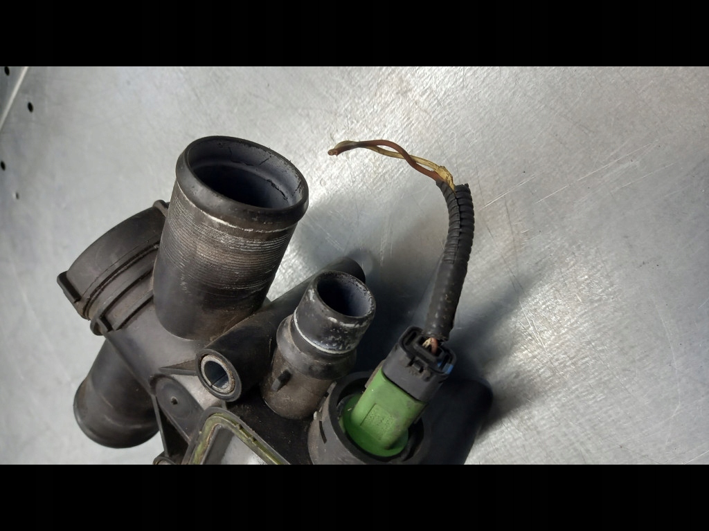 фото №6, Корпус термостата peugeot 307 2.0hdi 9656182980