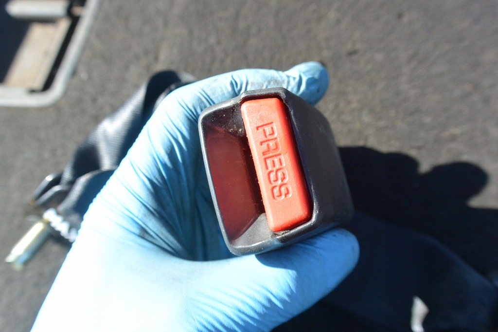 фото №8, Клипса пряжка поперечина задняя nissan maxima qx a33