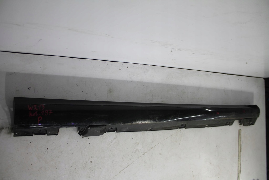 фото №1, Молдинг накладка порог правая mercedes w213 16-