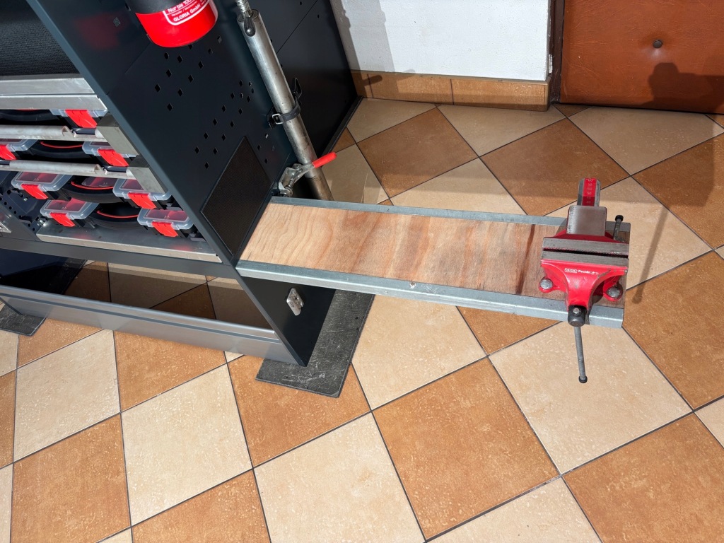 Wurth обшивка шафа regał автомобільний warsztatowy сервіс t6 trafic custom Недорого