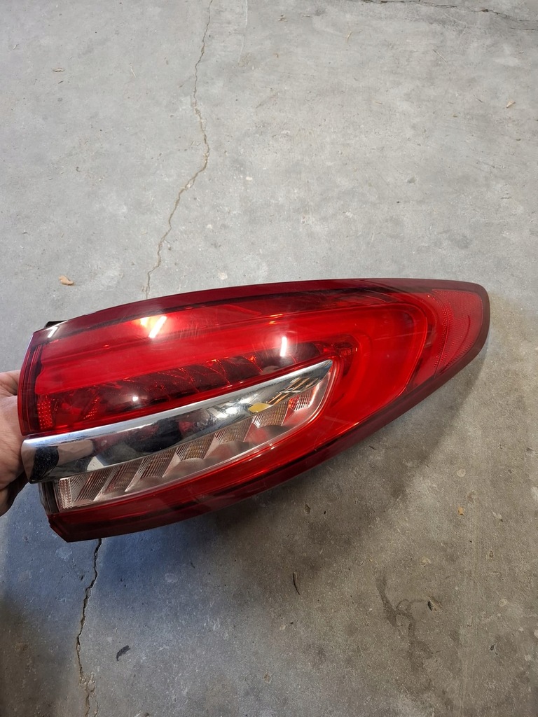 фото №1, Ford mondeo mk5 fusion lift лампа задняя titanium