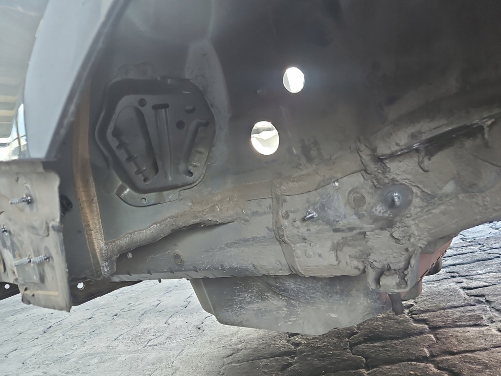 фото №12, Крыло задняя правый mercedes w213 szary 992 четверть kombi