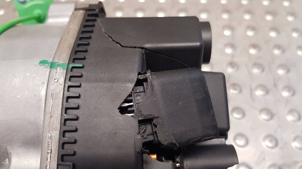 Двигун редуктор кермового рейки рульового управління 7828177604 mercedes w213 новий оригінальний номер в Україні