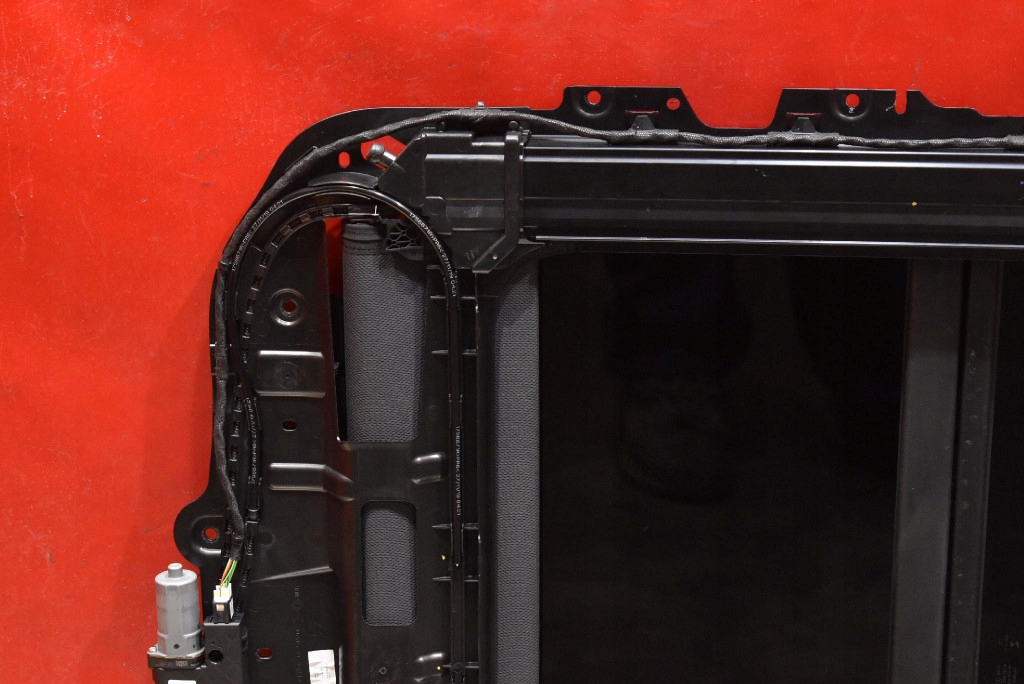 фото №7, Люк крыша панорама audi e-tron 55 18-21