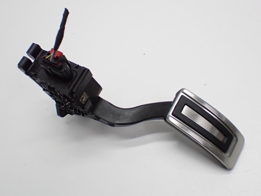 фото №1, Педаль газа потенциометр europa 2q1723503 r-line vw polo 2g vi 19r