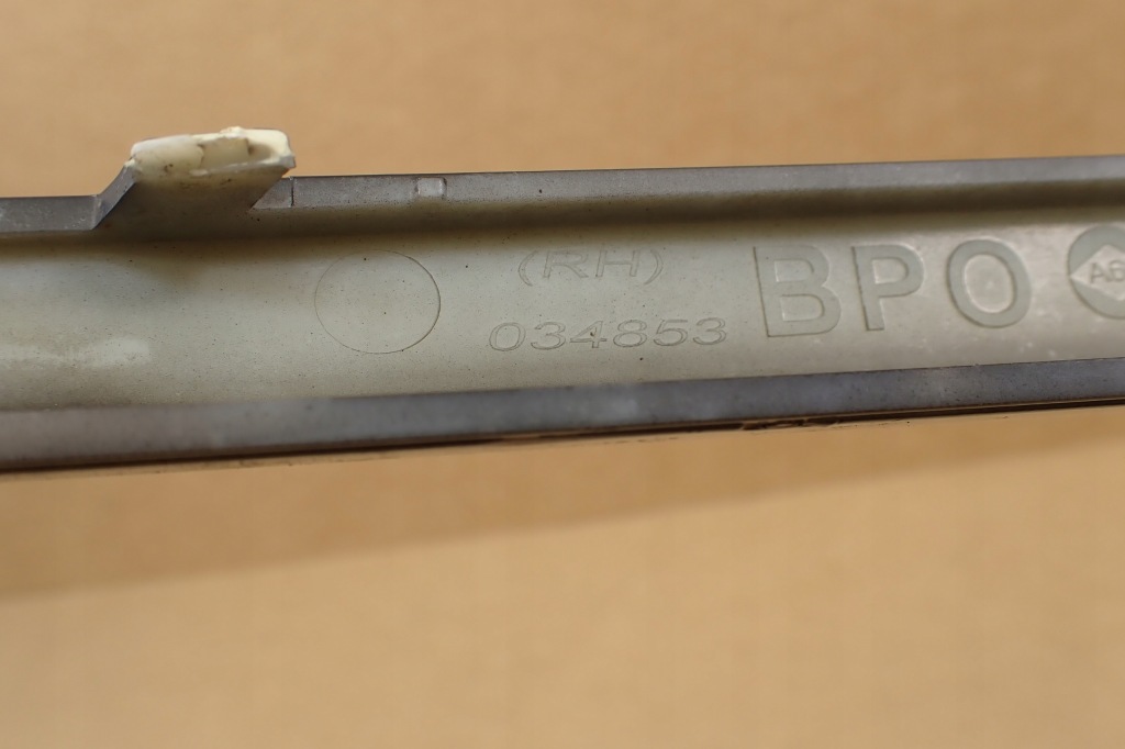 фото №8, Renault fluence lift 12- заглушка решётка бампера правая решётка радиатора 261a29196r