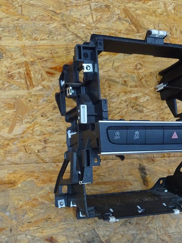 фото №2, Audi a3 8p рамка корзина радио переключатели запуск стоп аварийная 2din 8p0858005