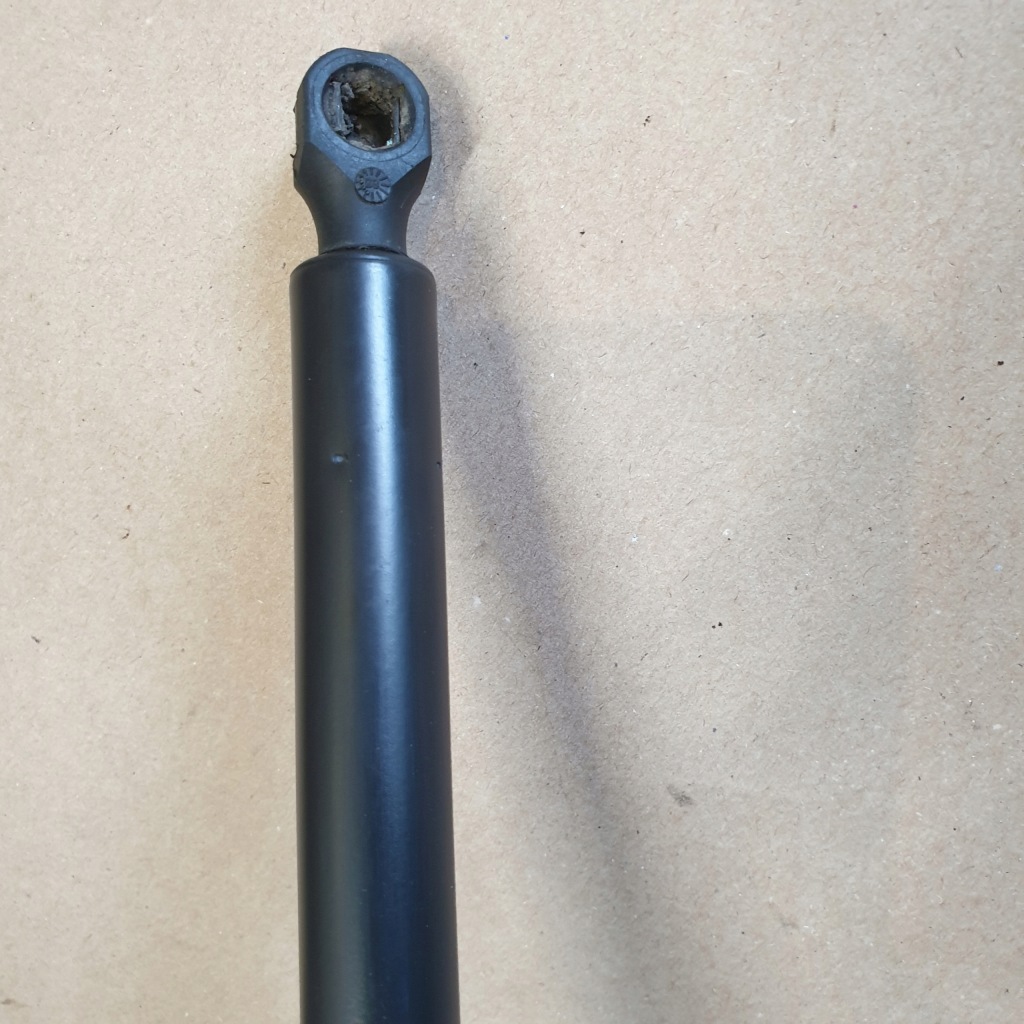 фото №5, Привод амортизатор крышки задний renault twingo i