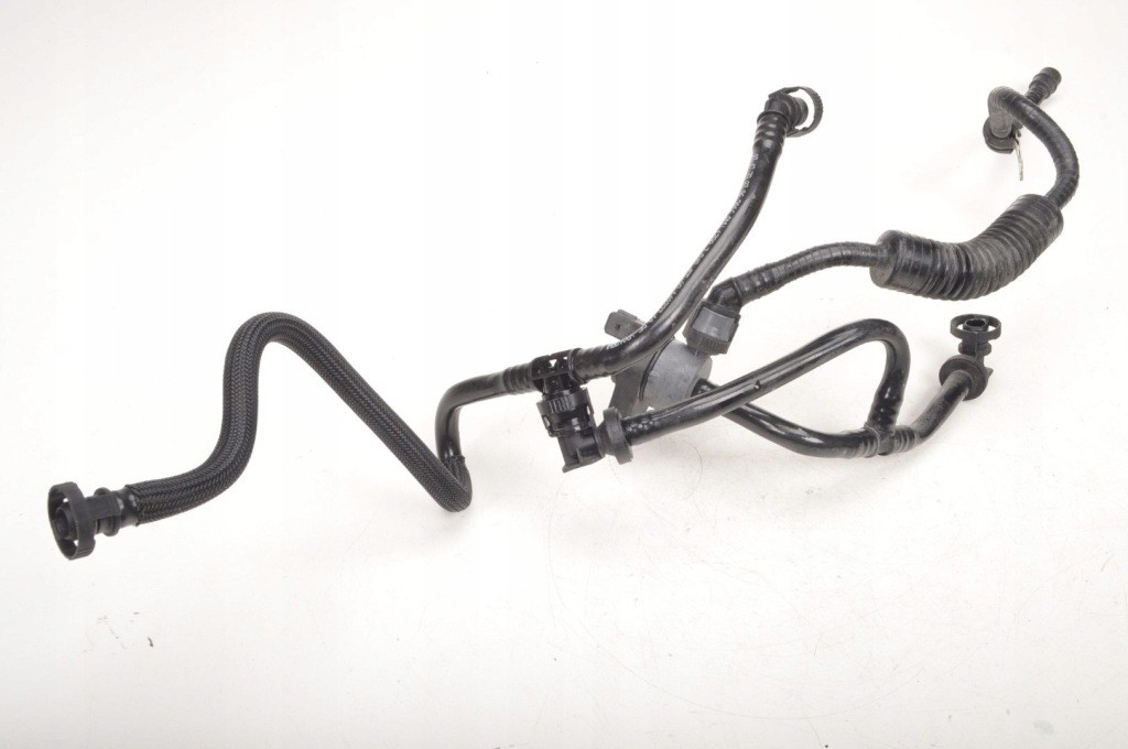 Купить Bmw f82 3.0 шланг топлива 7636149 7848455