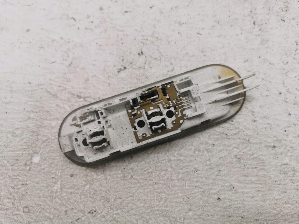 фото №2, Лампа потолочный renault twingo ii 07-14