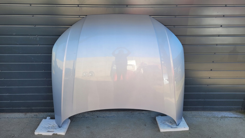 Audi a4 b9 капот крышка двигателя идеальное состояние серебристая Недорого