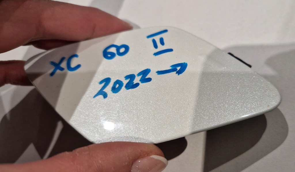 фото №3, Заглушка фаркоп бампера перед volvo xc60 ii r- design 22-