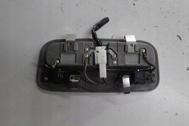 фото №2, Toyota prius 02 освещение лампа салона