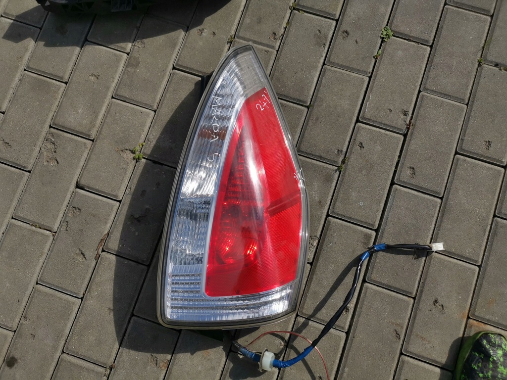 фото №1, Лампа правая задняя задняя mazda 5 ii lift