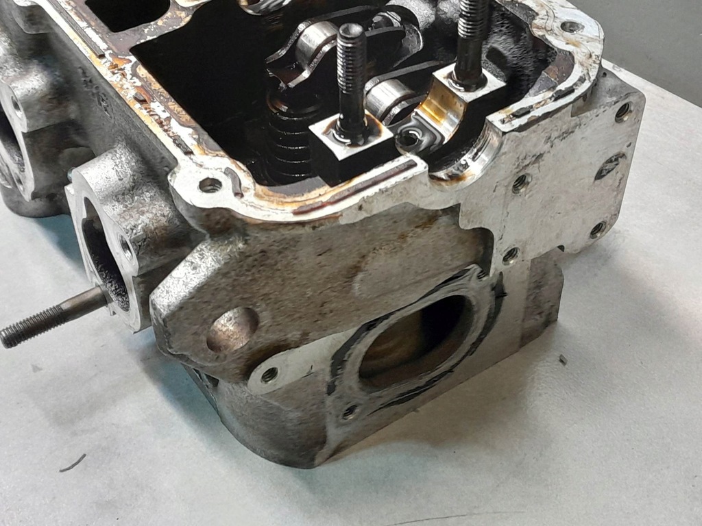 фото №9, Головка цилиндров вал audi a3 1.6 06b103373t