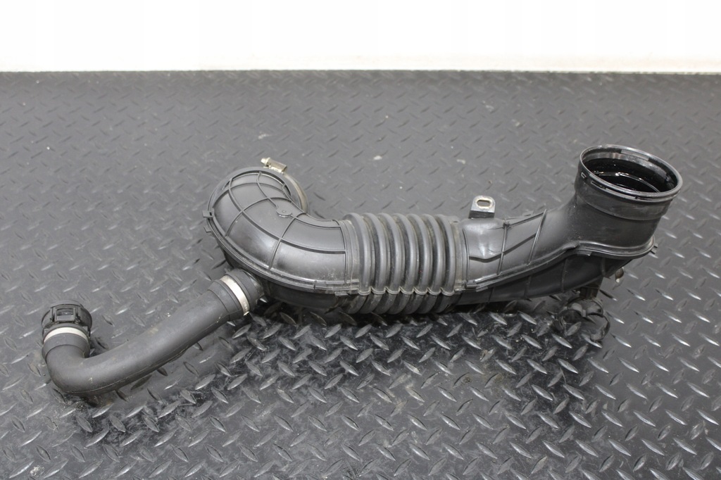 фото №1, Труба шланг воздуха bmw 1 f20 f21 58650910