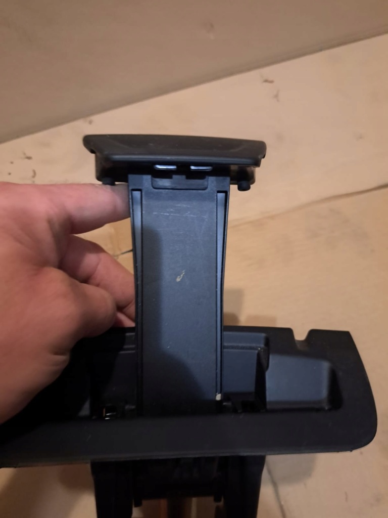 фото №2, Ford tourneo courier кронштейн панелі et76-r04444-acw