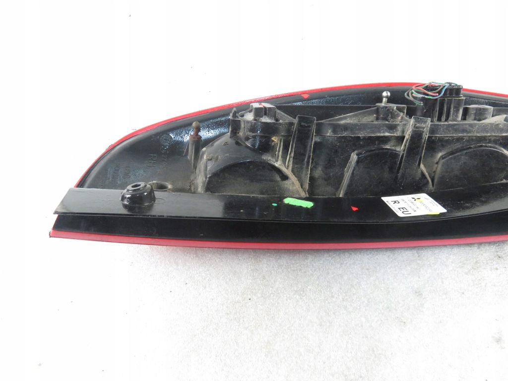 фото №6, Лампа правая задняя mitsubishi colt vi 8220a234