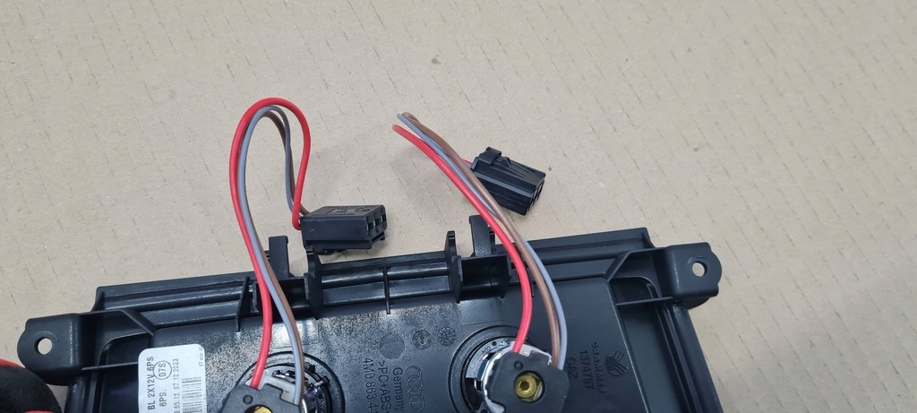 фото №9, Sq8 4m rsq8 q8 роз'єм прикурювача тунель задня 4m0863440 sq7 4m q7