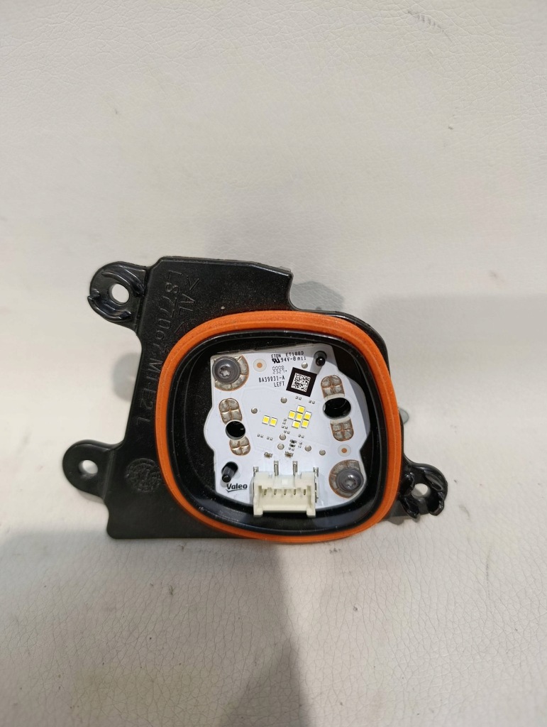 Перетворювач модуль лампи лівий led tesla 3 iii l877067 Оригінал