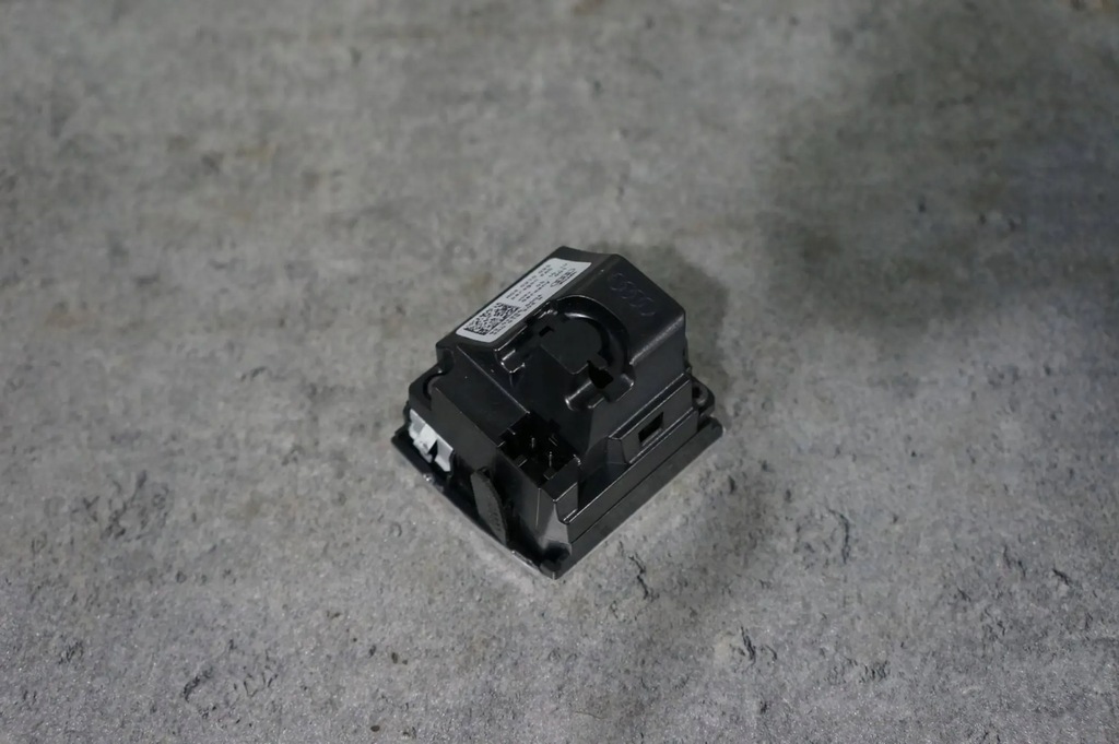 фото №5, Годинник консолі панелі середній vw passat cc b7 4h0919204h