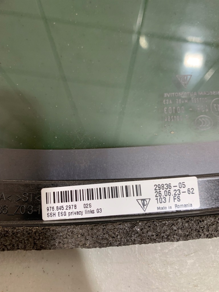 фото №9, Porsche panamera 976 стекло кузовная боковая 976845297b 976853893