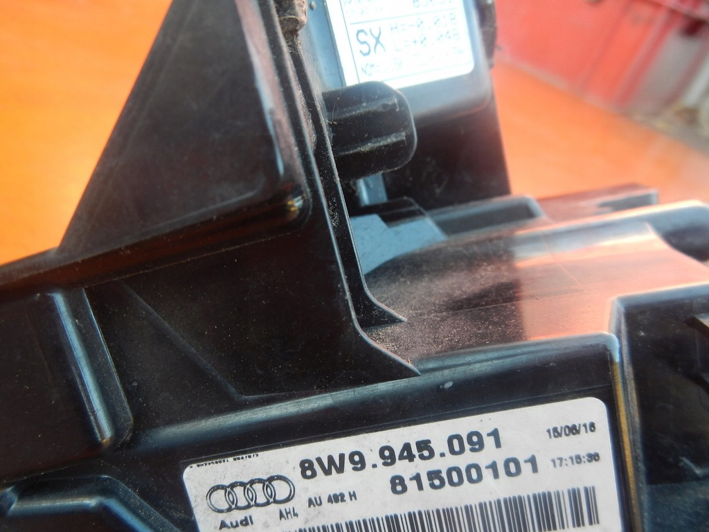 фото №11, Лампа левая задняя audi a4 b9 8w 16r kombi