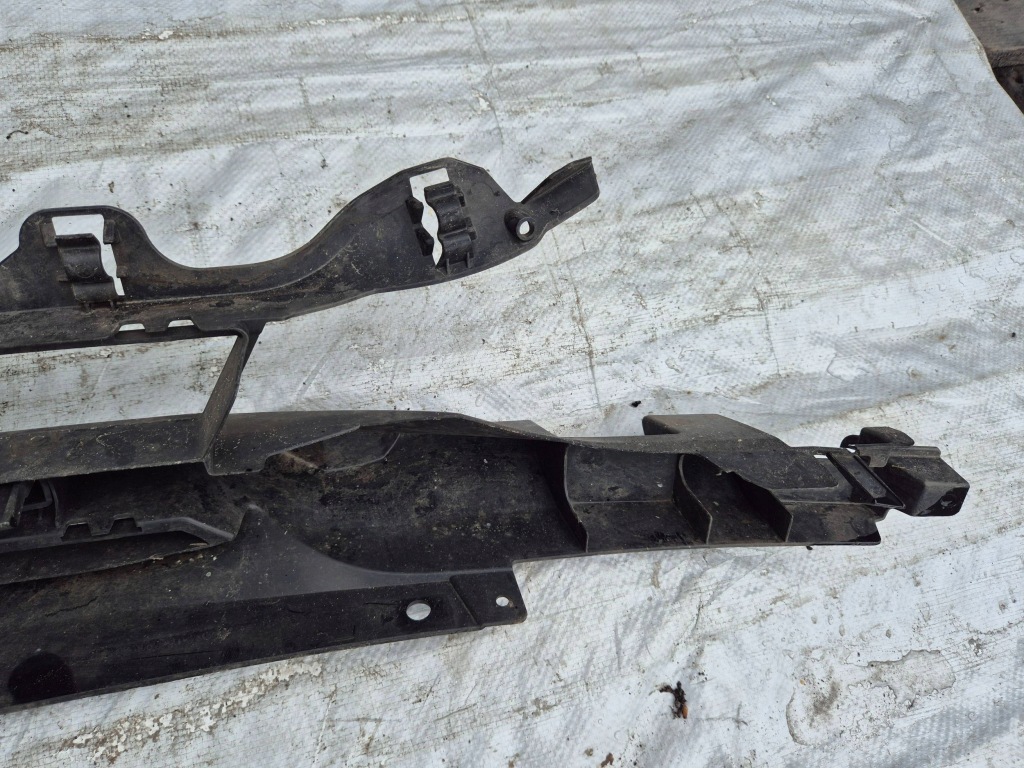 фото №12, Bmw 3 f30 f35 f31 12- решётка средняя бампера передний