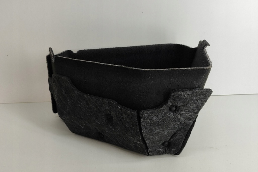 фото №5, Porsche taycan cross turismo правая сторона накладки багажника 9j1867428ay1 202