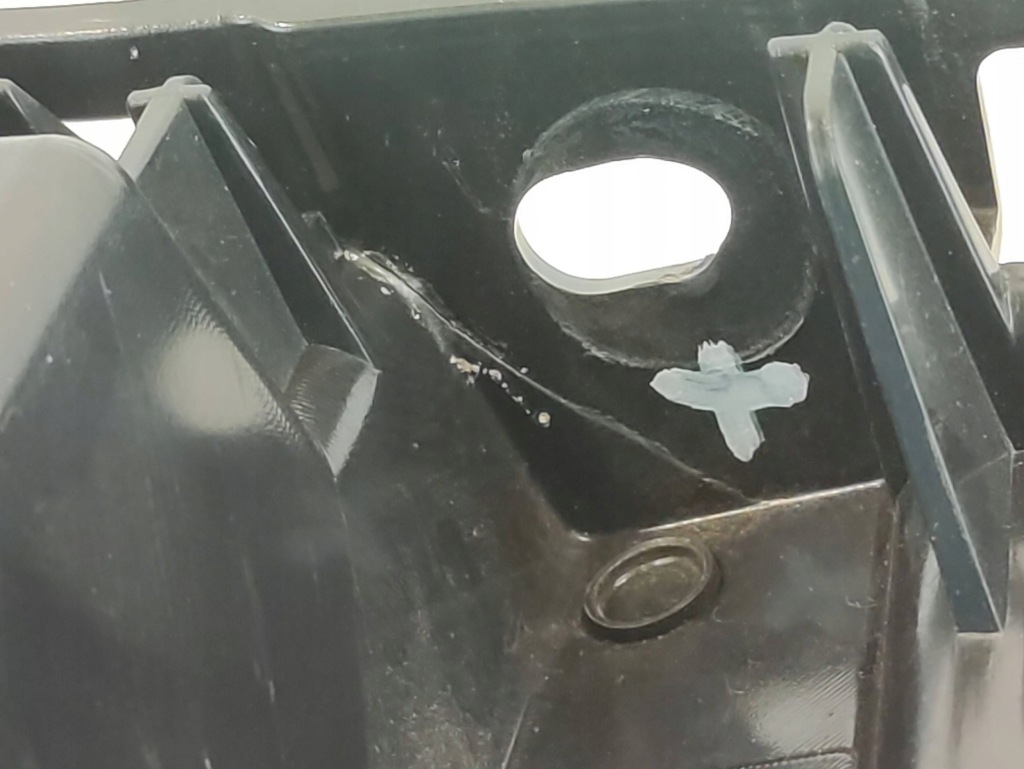 Mercedes-benz sprinter w910 кронштейн  бампера праві перед a9108850500 Недорого