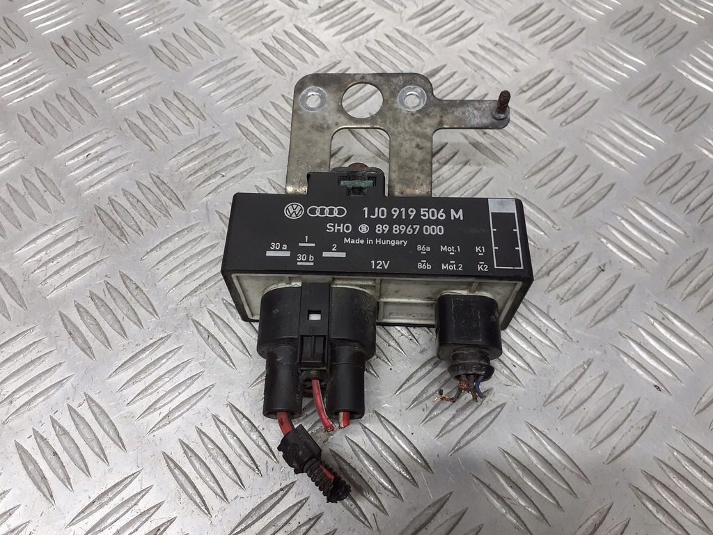 фото №1, Volkswagen оригинальный номер 1j0919506m блок управления вентилятора