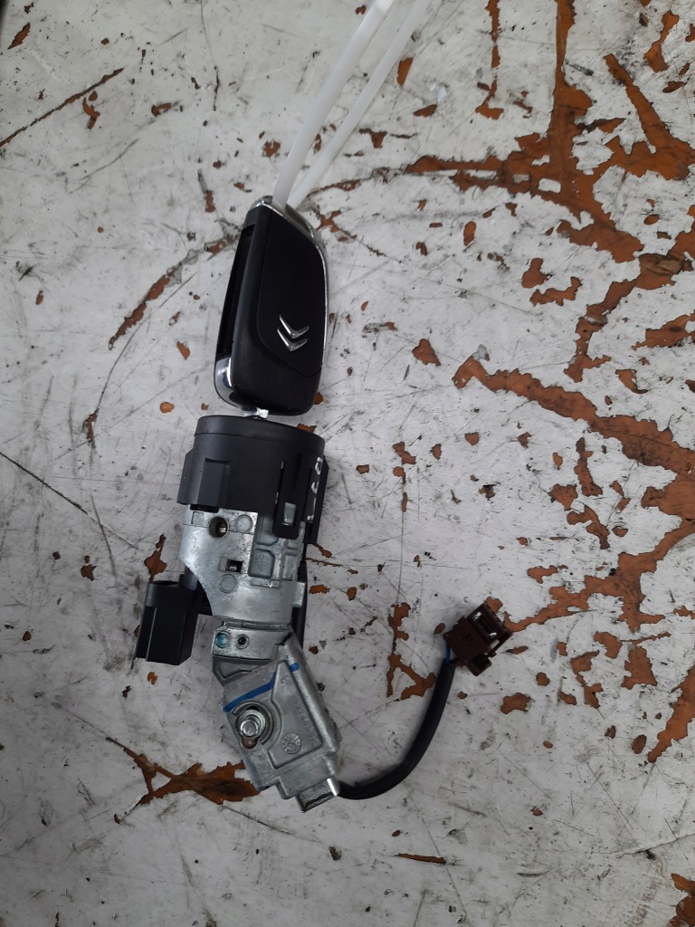 фото №1, Citroen ds4 1.6ehdi замок зажигания ключ pilot